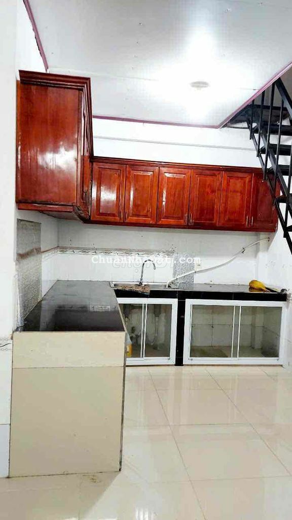 CHO THUÊ NHÀ TRỆT GÁC LỮNG 3PN CÓ NỘI THẤT GẦN ĐẠI HỌC Y DƯỢC GIÁ 6tr
