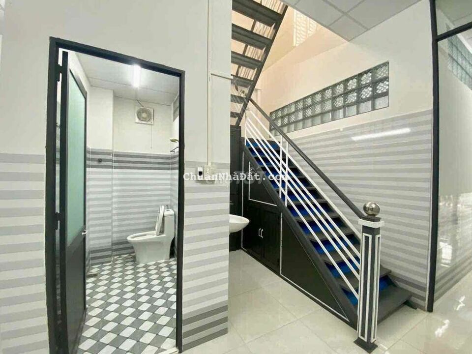 CHO THUÊ NHÀ LẦU MỚI HẺM ĐƯỜNG 30/4