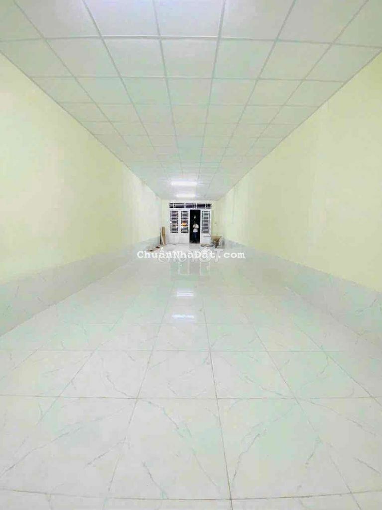 cho thuê nhà mới xây 100% mặt tiền công viên trần hoàng na giá 10tr