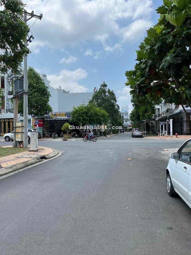 cho thuê nhà mới xây 100% mặt tiền công viên trần hoàng na giá 10tr