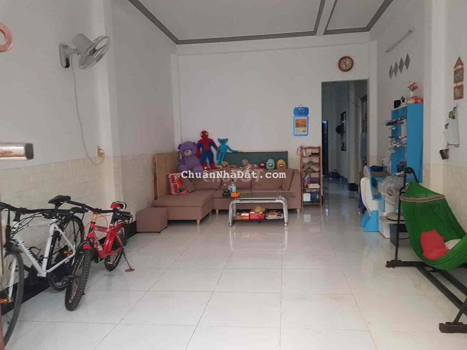 Nhà trệt có máy lạnh hẻm Nguyễn Văn Cừ An Hoà
