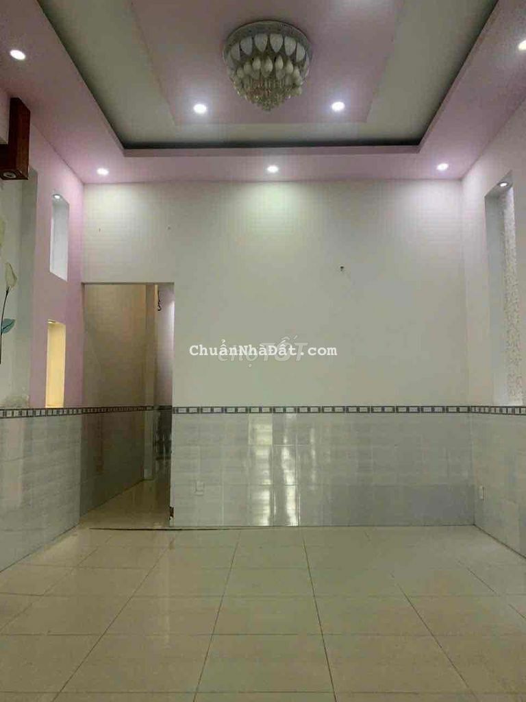 Nhà khu Bình Nhựt Long Hoà ô tô đậu trước nhà