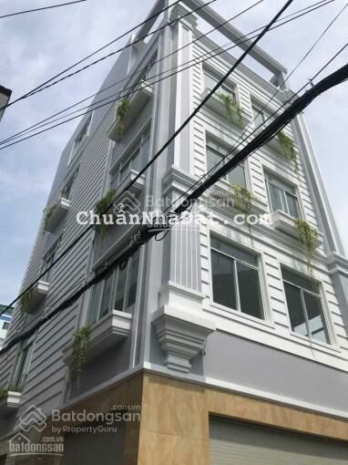 Ngang 7m, có thang máy - cho thuê góc 3 mặt tiền 221 Trần Huy Liệu, quận Phú Nhuận