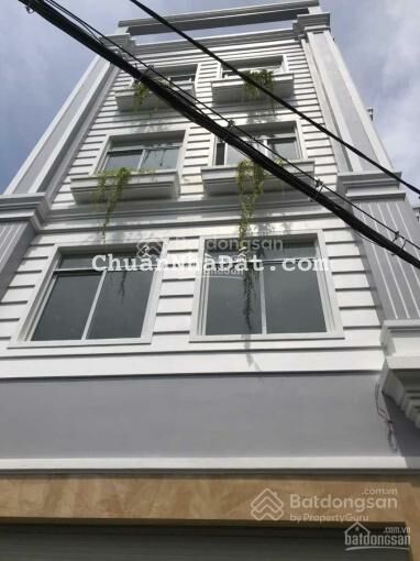 Ngang 7m, có thang máy - cho thuê góc 3 mặt tiền 221 Trần Huy Liệu, quận Phú Nhuận