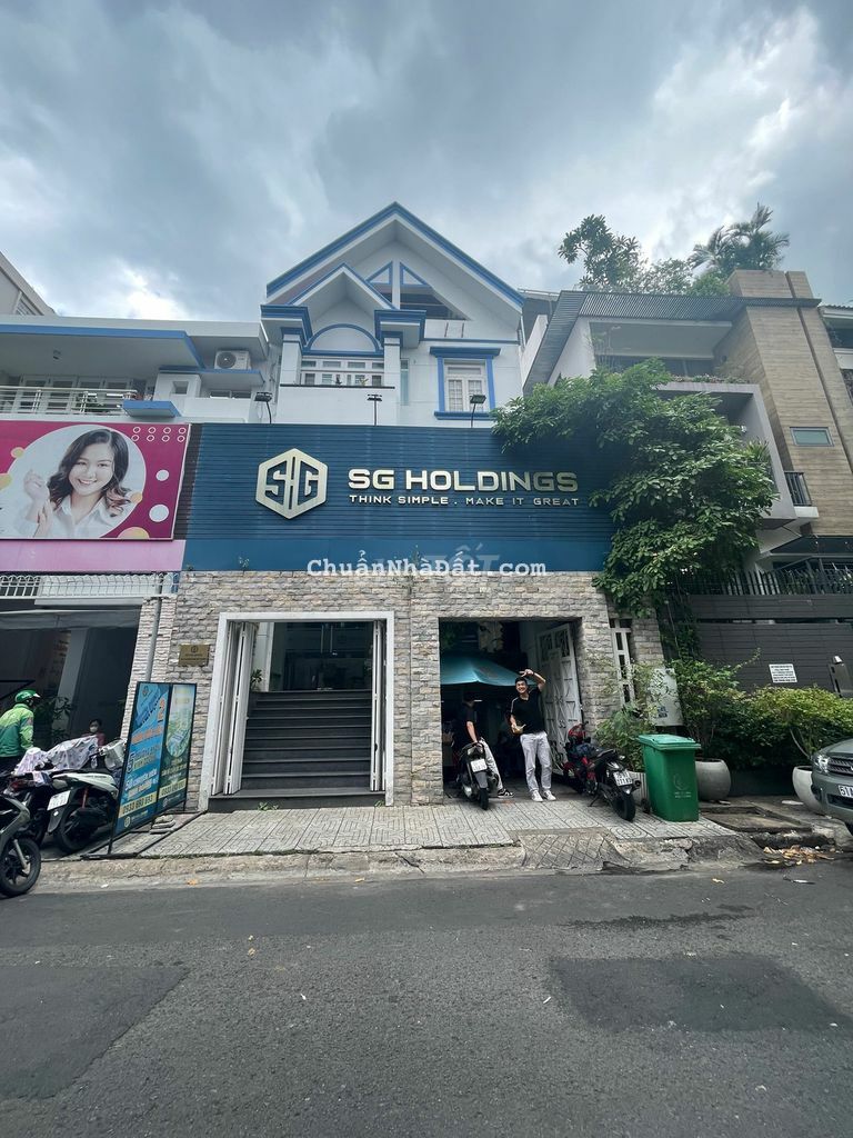 Cho thuê biệt thự Hoa Lan Phú Nhuận - DT: 8 x 20m - Hầm trệt 3 lầu