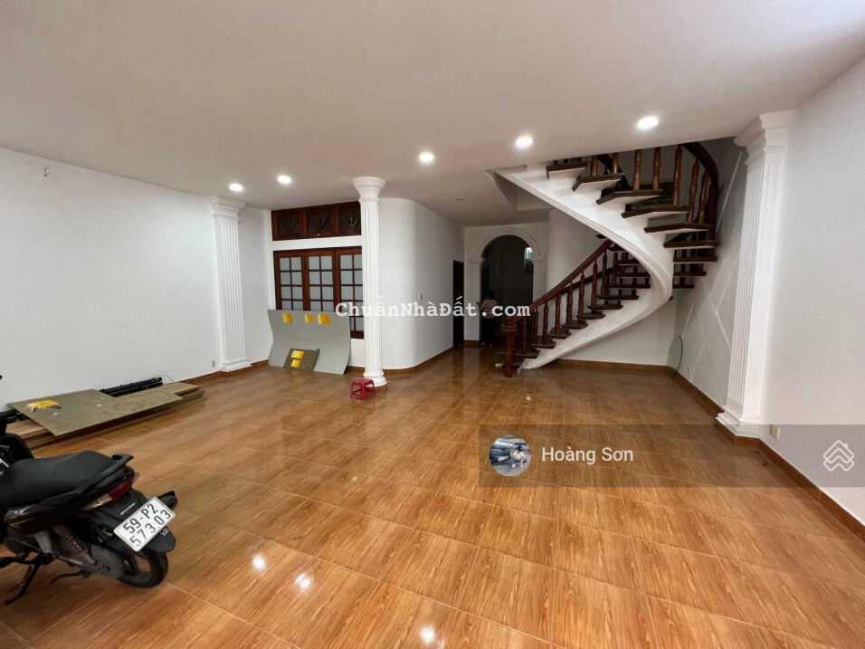 CHDV HXH đường Hồ Văn Huê 8x25m trệt 3 lầu 29 phòng: KD đa ngành