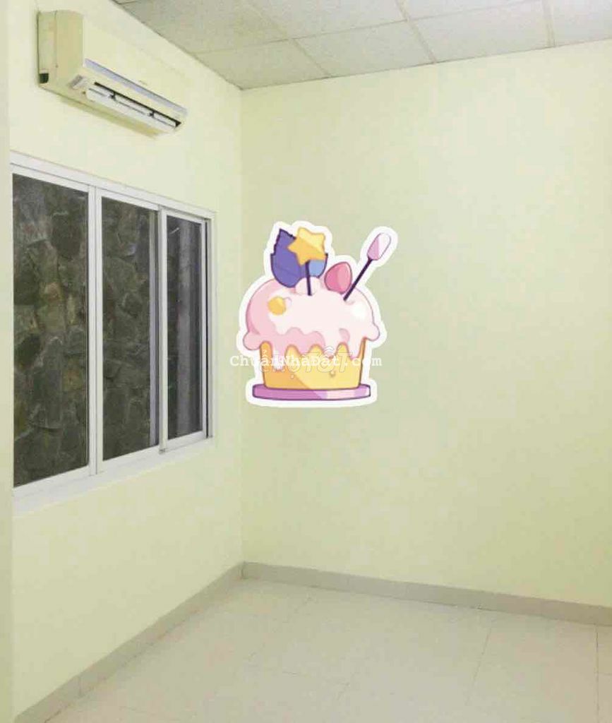 NHÀ XINH,gần chợ HHT Phú Nhuận.1 trệt 1Lầu ở 2-3ng Okie. NHÀ XINH,gần chợ HHT Phú Nhuận.1 trệt 1Lầu ở 2-3ng Okie.