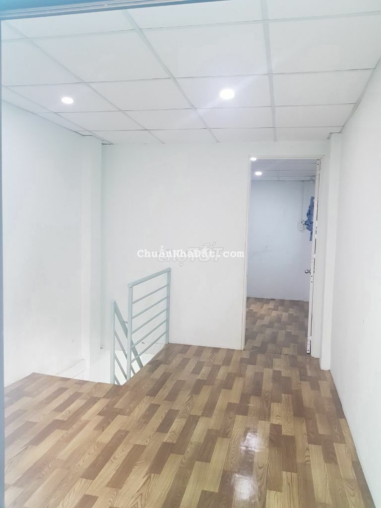 Cho thuê nhà 270/ Nguyễn Trọng Tuyển,ở và KD 9tr Cho thuê nhà 270/ Nguyễn Trọng Tuyển,ở và KD 9tr