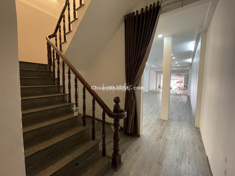 Cho thuê nhà đường Đặng văn Ngữ,P14,quận Phú Nhuận, 5x16m,Giá 40 triệu