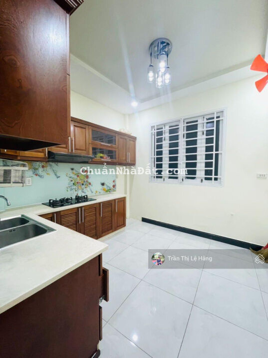 Nhà mới đẹp - Trần Đình Xu - 2PN 2WC - có máy lạnh - 15tr TL - Hằng 0906656852 xem nhà miễn phí