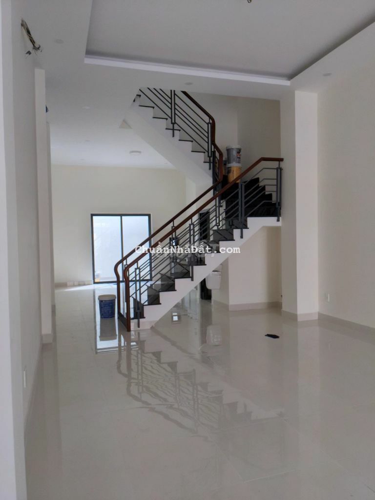 Cần cho thuê nhà mặt tiền Hồ Hảo Hớn, Quận 1, dt 4x16m, giá 25tr/tháng