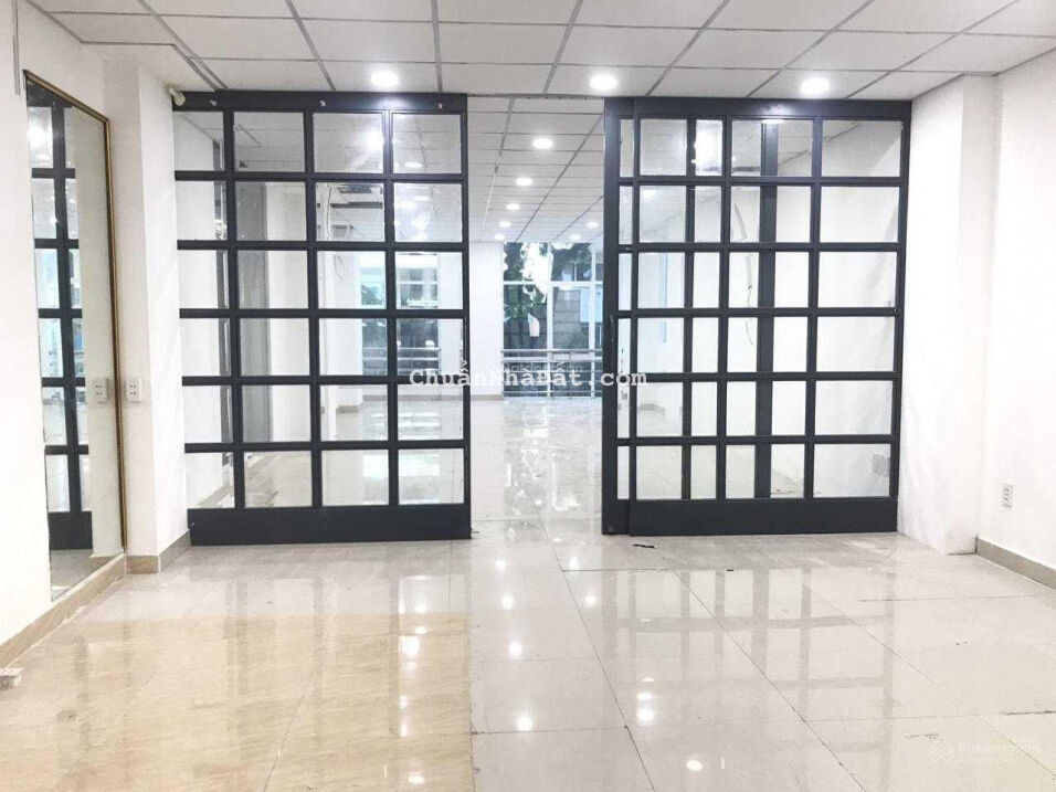 Ngang 5m, nở hậu 8m - cho thuê nhà nguyên căn 18 Bis Nguyễn Thị Minh Khai, Quận 1 Ngang 5m, nở hậu 8m - cho thuê nhà nguyên căn 18 Bis Nguyễn Thị Minh Khai, Quận 1