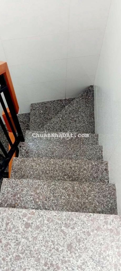 Nhà Vĩnh Viễn trệt 3 lầu, cách mặt tiền 10m, cọc 1 tháng