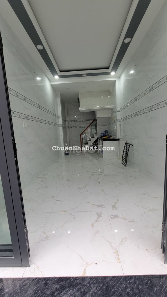 Nhà mới đẹp 100% Hòa Hảo, trệt 3 lầu 2pn hẻm thông 13tr TL Nhà mới đẹp 100% Hòa Hảo, trệt 3 lầu 2pn hẻm thông 13tr TL