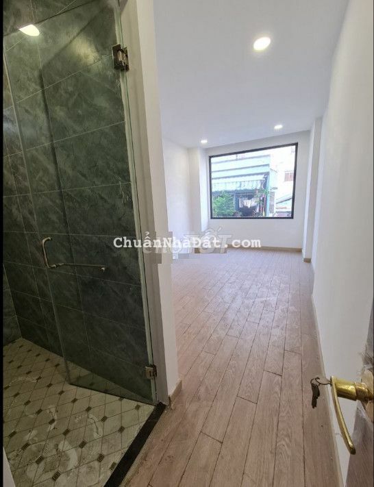 Nhà Nguyễn Tri Phương Q10, trệt 3 Lầu 4pn mới đẹp, 16tr