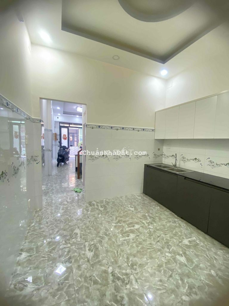 Cho Thuê Nhà 3 lầu,4pn,5wc vị trí kinh doanh gần chợ