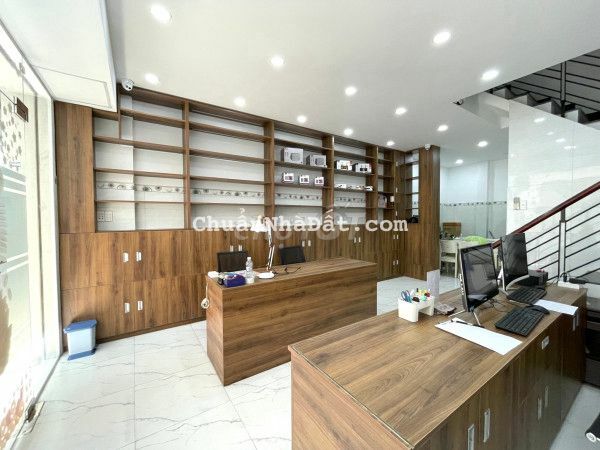 CHO THUÊ NHÀ HXH QUẬN 10, 10M RA MẶT TIỀN, 4X13, 1T2L, NHÀ MỚI ĐẸP