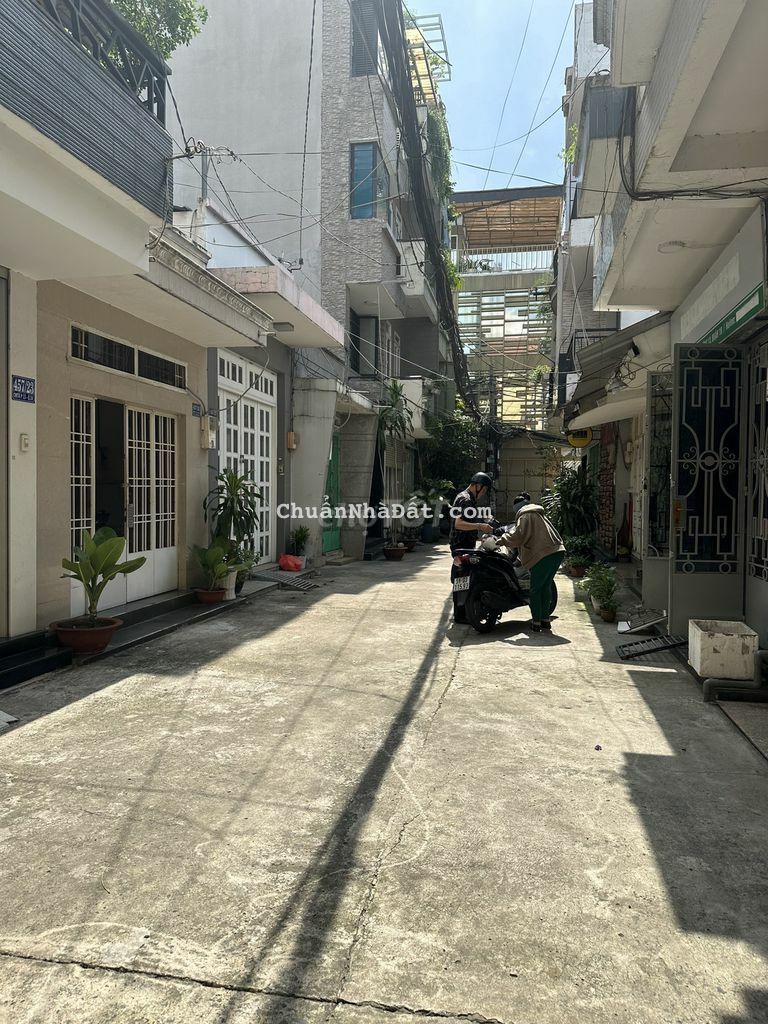 Cho thuê nhà CMT8, P13, Q10. DT: 3.5x18m, 1 lầu, 2PN. Giá 13 triệu Cho thuê nhà CMT8, P13, Q10. DT: 3.5x18m, 1 lầu, 2PN. Giá 13 triệu