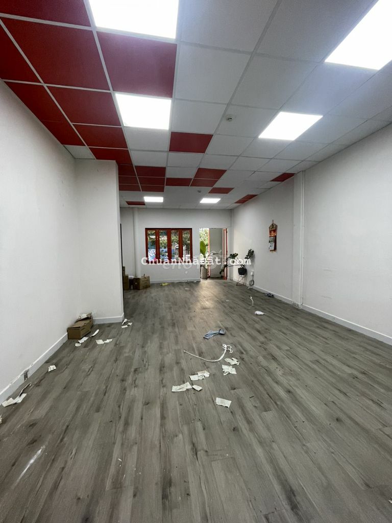 Cần cho thuê nhà MT Nguyễn Ngọc Lộc, Quận 10, dt 6x11m, giá 40tr/tháng