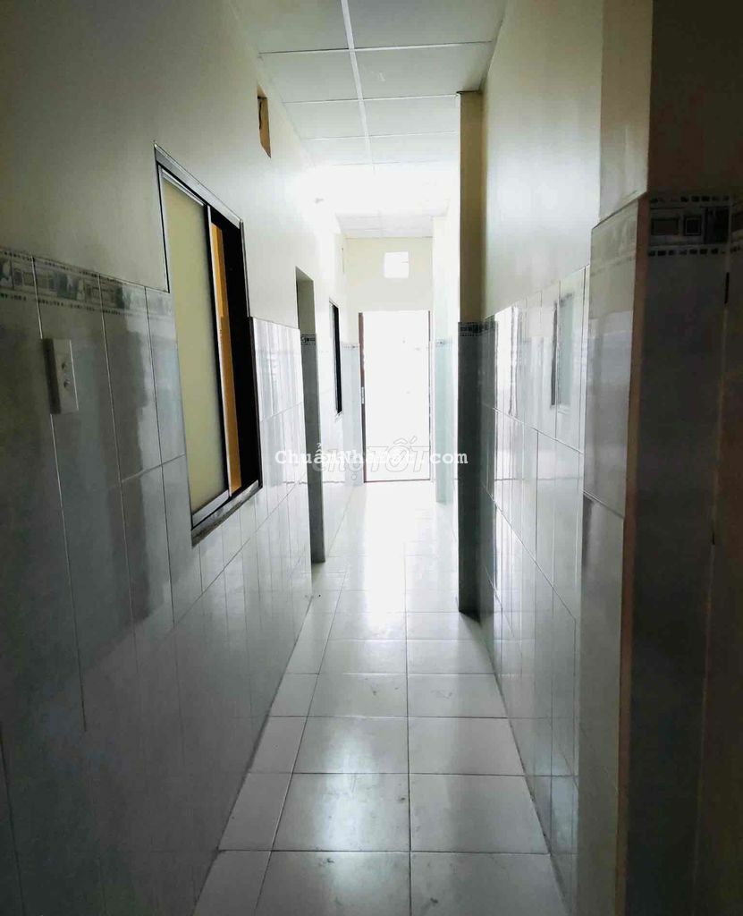 Nhà Mới Mặt Tiền Đường Nguyễn Chí Thanh 3lầu DT: 4x25m , 6PN