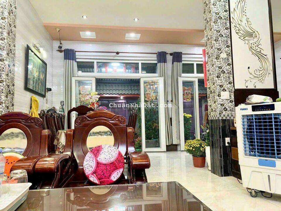 Nhà  cho làm CHDV full nt