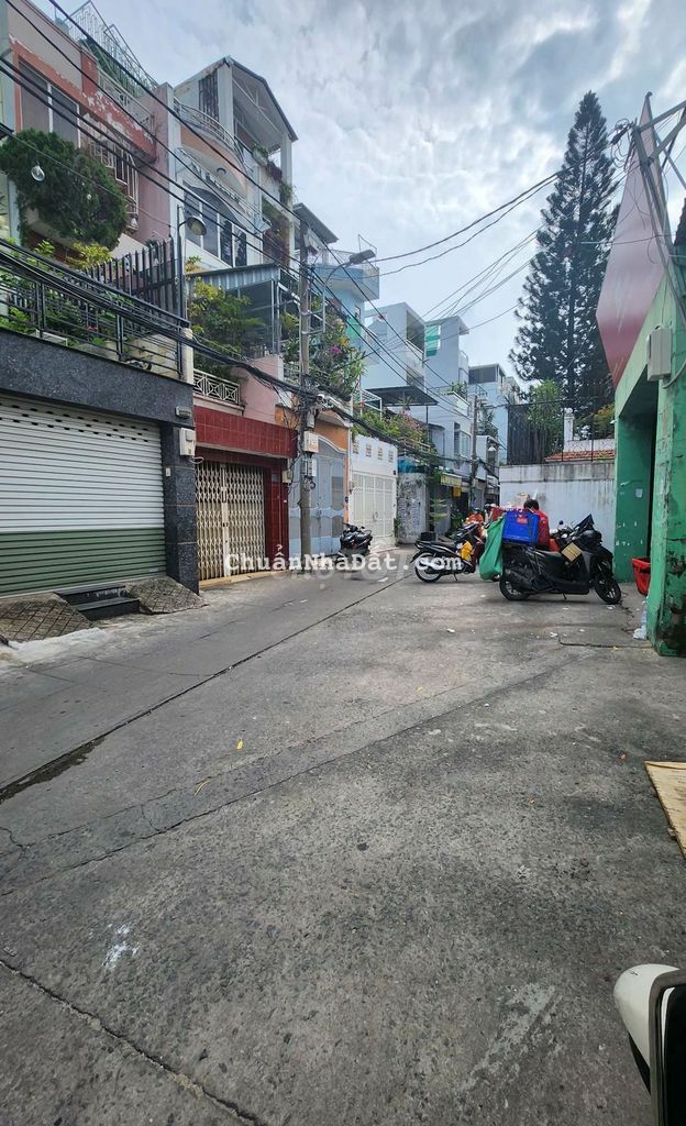 Nhà hẻm xe tải 10m Bình Thới - Lê Đại Hành 4x14m 1 lầu 2pn2wc còn mới Nhà hẻm xe tải 10m Bình Thới - Lê Đại Hành 4x14m 1 lầu 2pn2wc còn mới