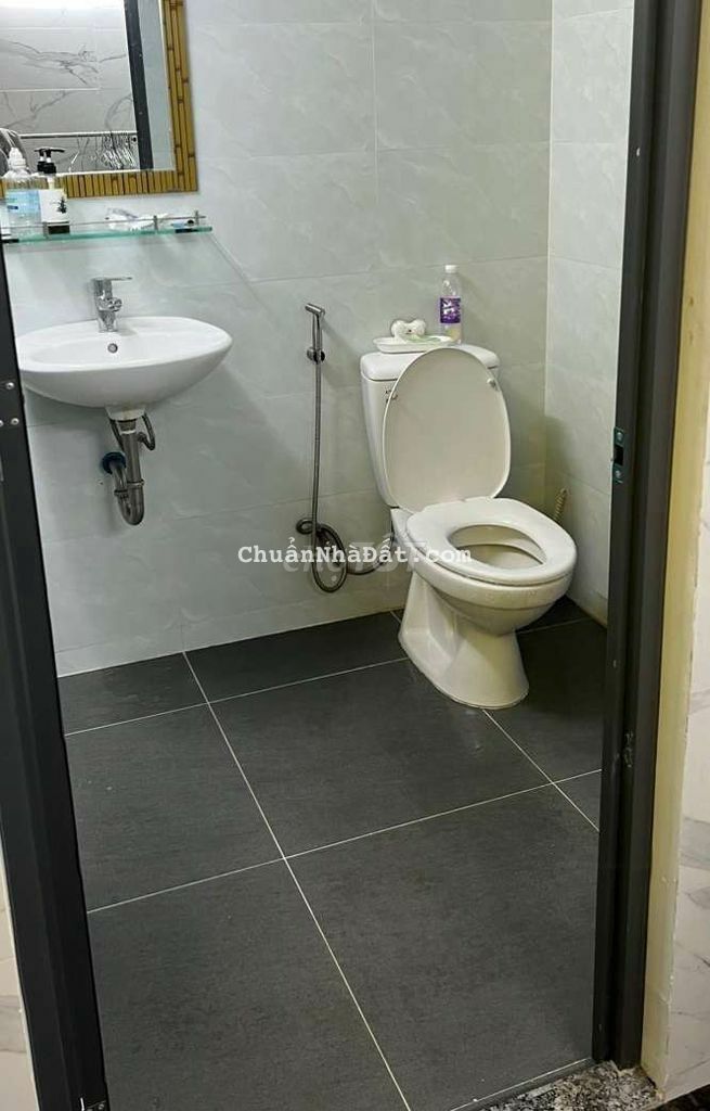 Nhà hẻm xe tải 10m Bình Thới - Lê Đại Hành 4x14m 1 lầu 2pn2wc còn mới Nhà hẻm xe tải 10m Bình Thới - Lê Đại Hành 4x14m 1 lầu 2pn2wc còn mới