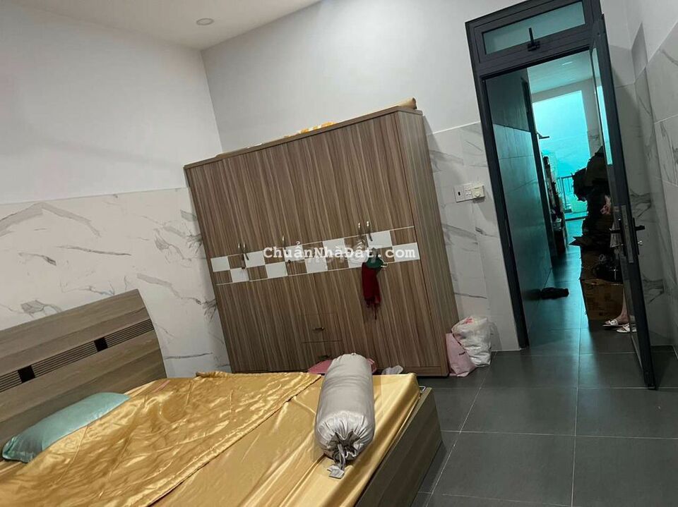 Nhà đẹp, NTCC.Dt: 4x20m 1 lầu 3pn 3wc, kinh doanh buôn bán được