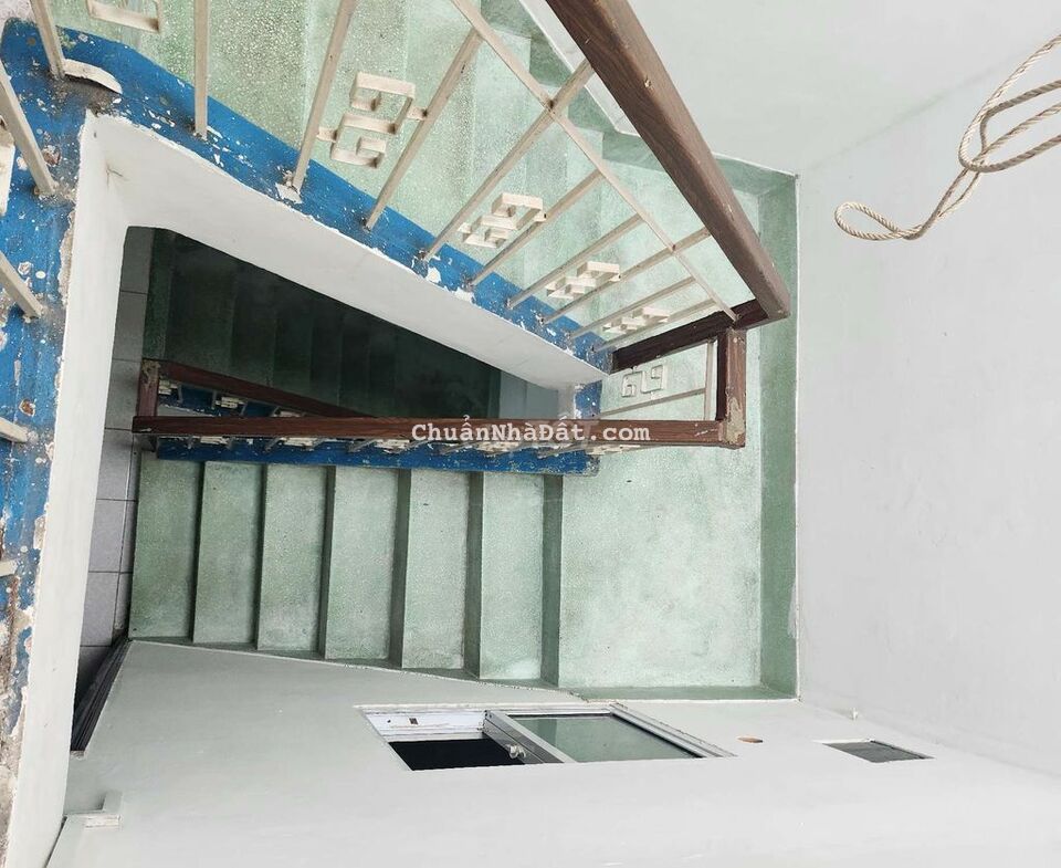 Nhà 2 xe tải tránh nhau, khu víp Lê Đại Hành 2 lầu ST 4pn3wc nhà mới