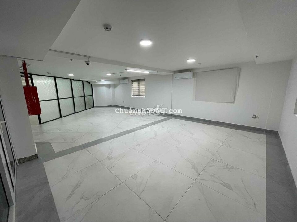 Nguyên Sàn lớn 120 ngay tòa nhà văn phòng Mặt tiền đường tôn Thất Hiệp