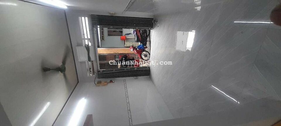 Nhà mới h4m gần VXoay MPhụng_DT 3,5_9m.1trệt,1lầu.