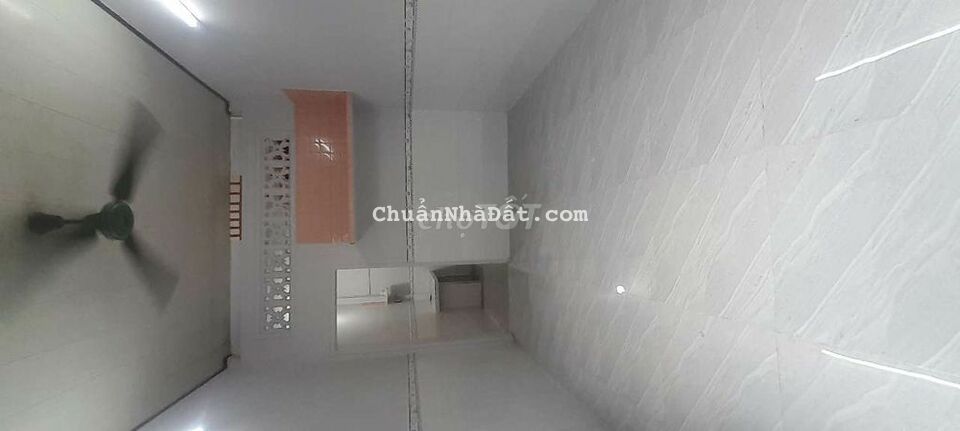 Nhà mới h4m gần VXoay MPhụng_DT 3,5_9m.1trệt,1lầu.