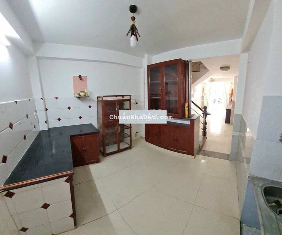 Cho thuê nhà Thái Phiên, P9, Q11. DT: 3.2x12m, 3 lầu 3PN. Giá 13 triệu