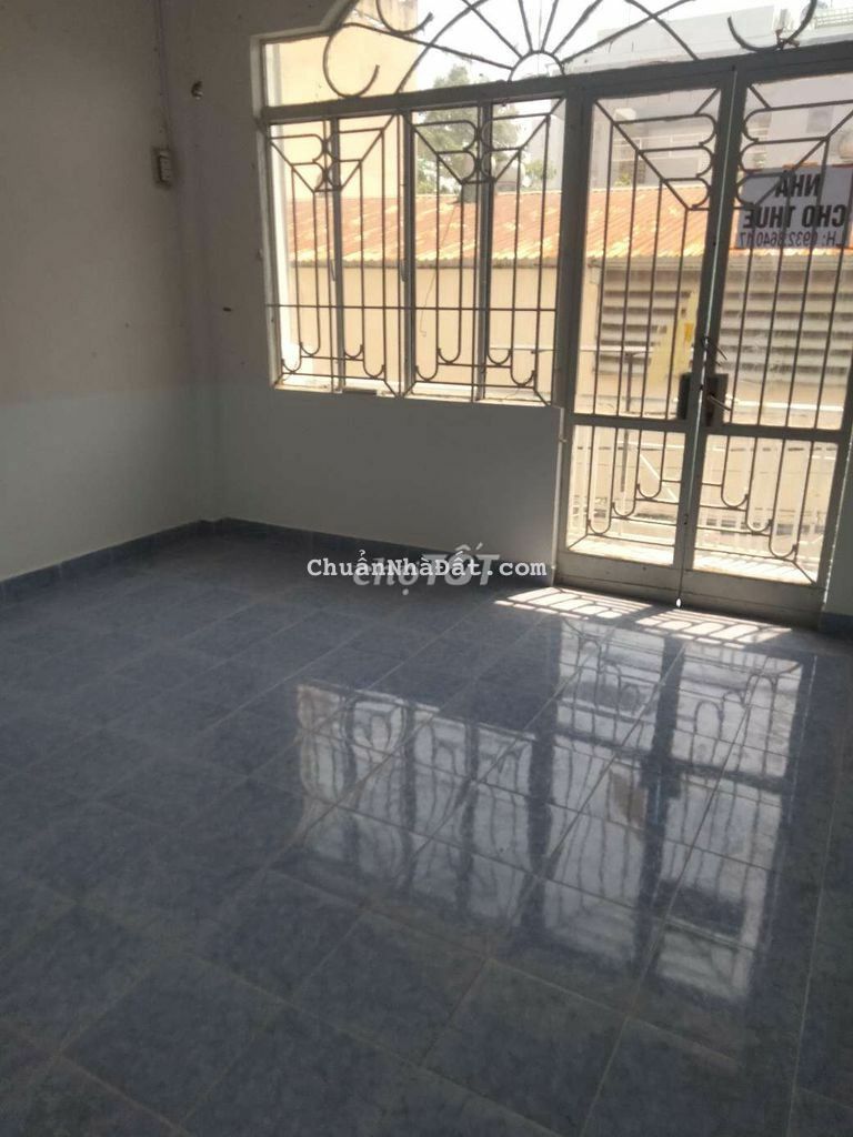 nhà hẻm xe tải đường lạc long quân, Quận 11, 2pn, giá rẻ