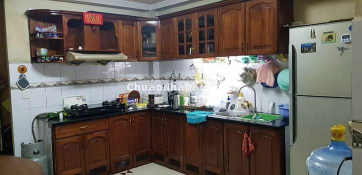 Cho thuê nhà Lê Thị Bạch Cát, P11, Q11. DT: 4x12m, 3 lầu 4PN. 14 triệu Cho thuê nhà Lê Thị Bạch Cát, P11, Q11. DT: 4x12m, 3 lầu 4PN. 14 triệu