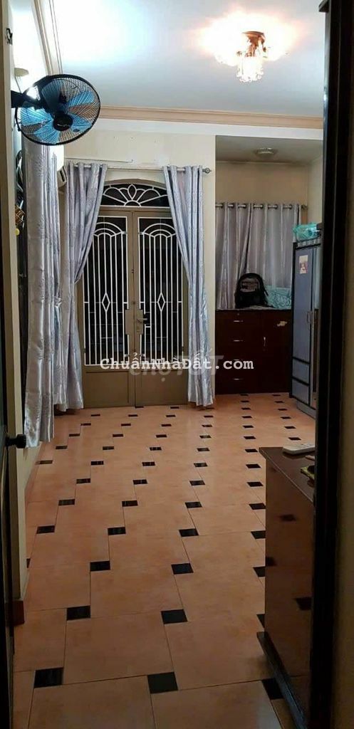 Cho thuê nhà Lê Thị Bạch Cát, P11, Q11. DT: 4x12m, 3 lầu 4PN. 14 triệu Cho thuê nhà Lê Thị Bạch Cát, P11, Q11. DT: 4x12m, 3 lầu 4PN. 14 triệu