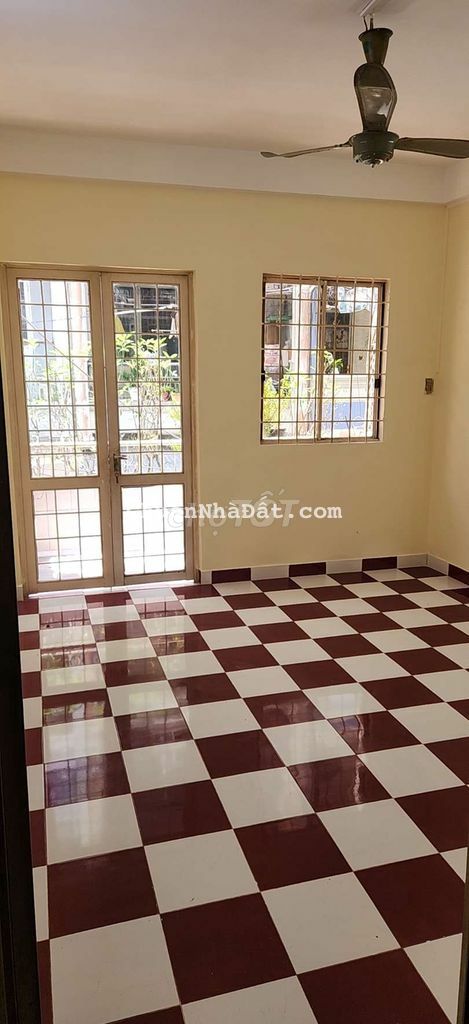 Cho thuê nhà hẻm Lê Đại Hành,4pn, 2wc