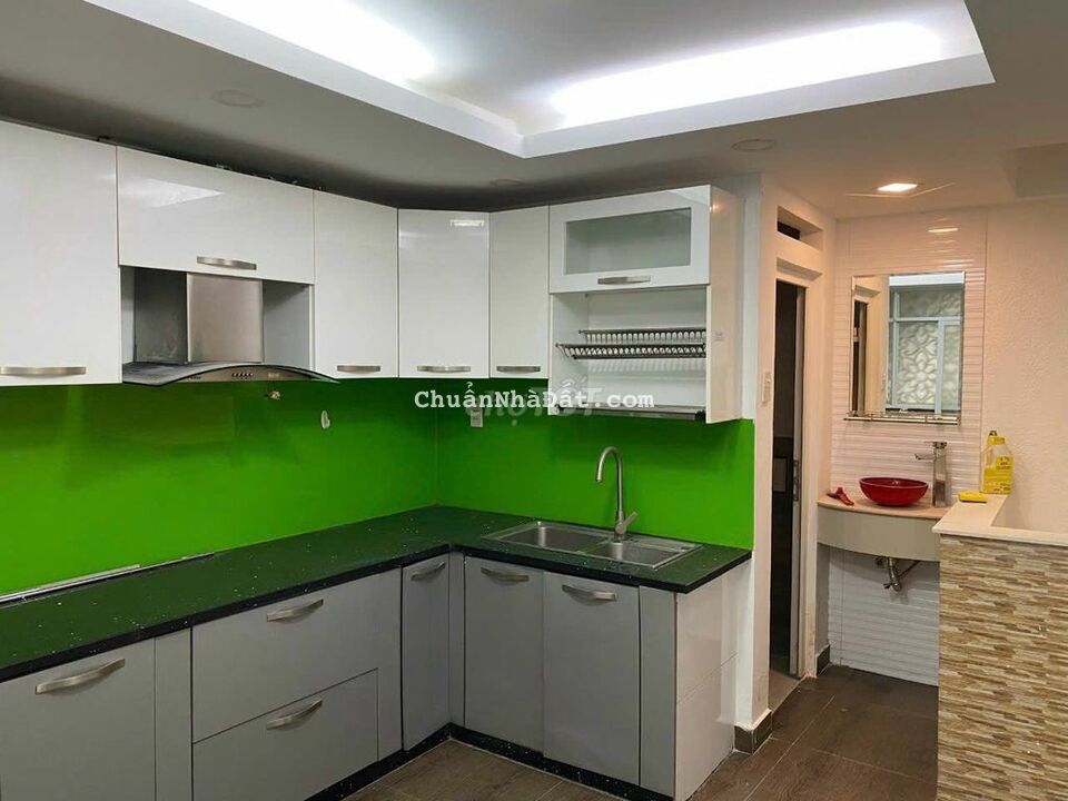 Nhà MTKD 161B Lạc Long Quân, trệt 4 lầu, 5PN 3.5x13 mới đẹp 18tr