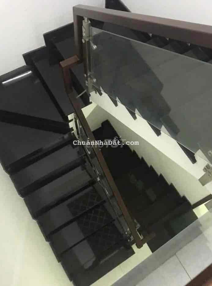 Nhà Đẹp Mới Sạch HXT Đường Thái Phiên DT:4x14m 5PN 5WC Nhà Đẹp Mới Sạch HXT Đường Thái Phiên DT:4x14m 5PN 5WC