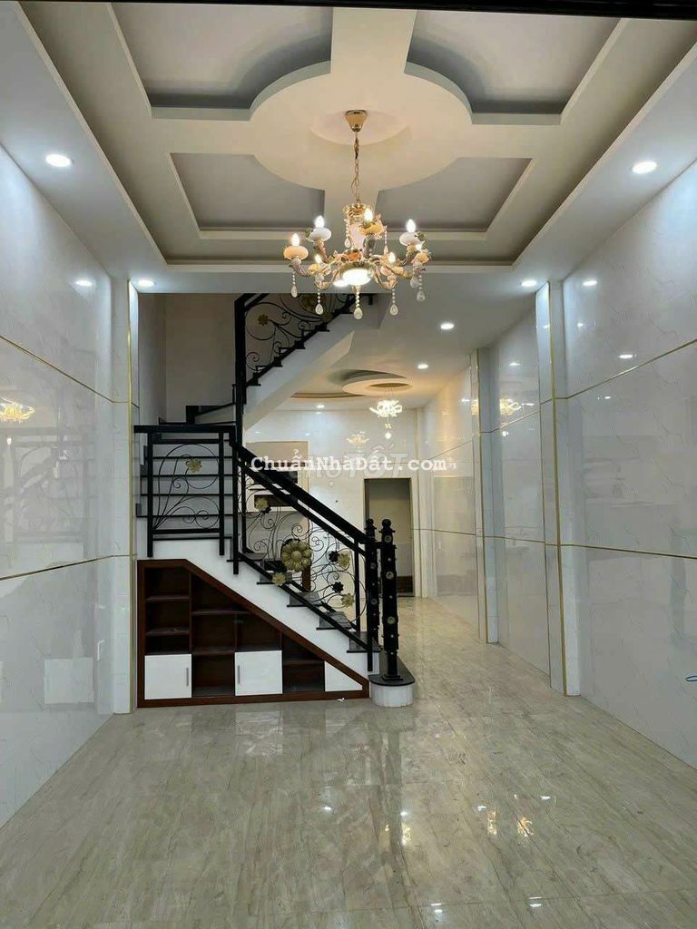 Nhà cho thuê 6PN ,4WC MTKD Lạc Long  .Phường 3 - Quận 11