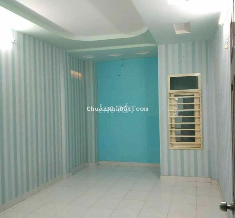 Nhà Đẹp DT:4x15m. 3 Lầu.  4PN 3WC , Nội thất cơ bản . Đường Minh Phụng