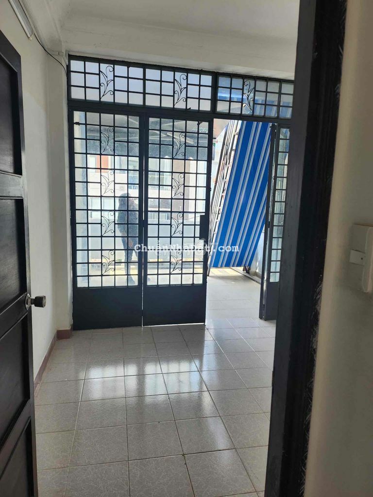 Nhà Hẻm Xe Tải Tránh Nhau Đường Lê Đại Hành 4lầu DT: 4x15m Nhà Hẻm Xe Tải Tránh Nhau Đường Lê Đại Hành 4lầu DT: 4x15m