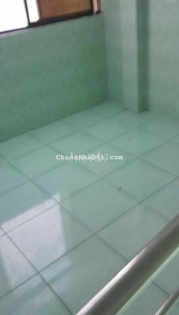 Nhà kiên cố vô ở liền 1 lững 2 lầu ST 2pn 2wc Nhà kiên cố vô ở liền 1 lững 2 lầu ST 2pn 2wc