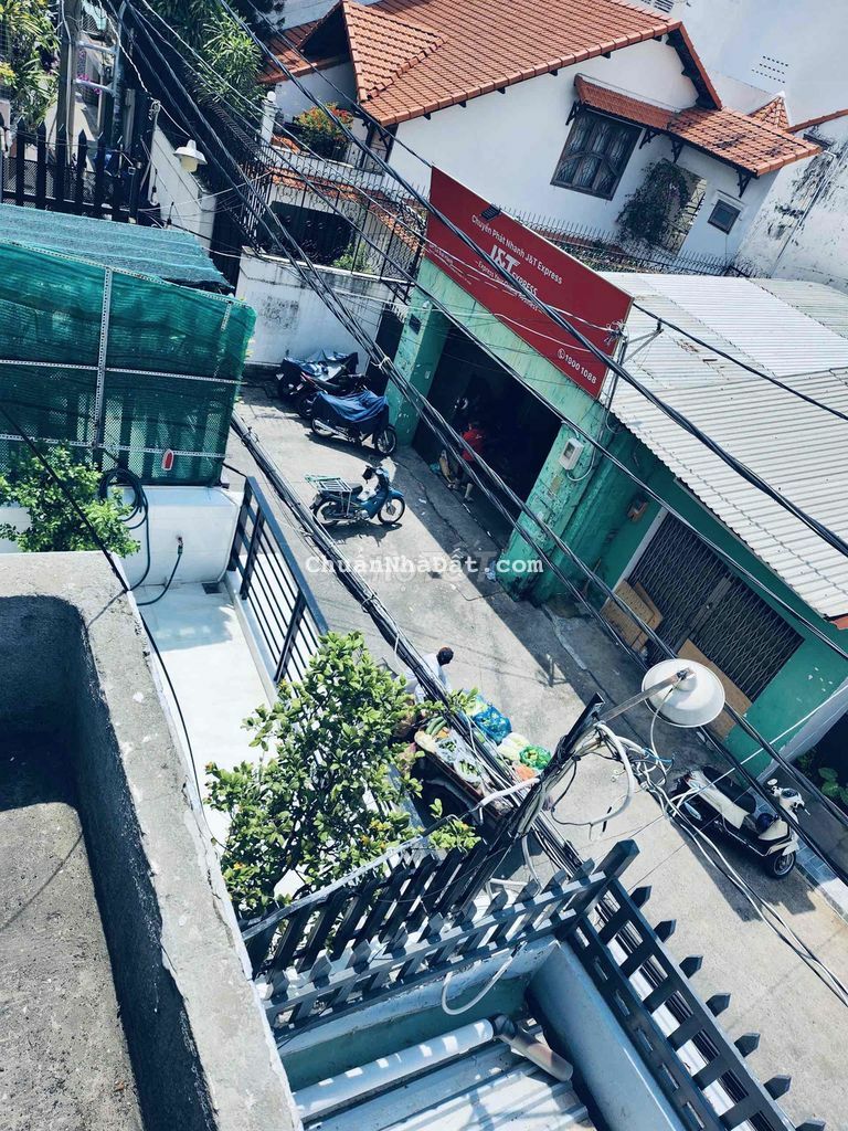 Nhà Khu Vip Hẻm Xe Tải Đường Lê Đại Hành DT: 4x20m , 4PN 4WC