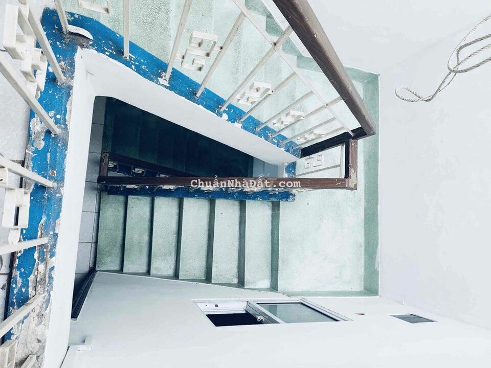 Nhà Khu Vip Hẻm Xe Tải Đường Lê Đại Hành DT: 4x20m , 4PN 4WC