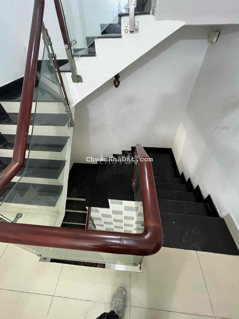 Nhà Mới Đẹp MT Khu Vip Cư Xá Bình Thới DT:4x25m 9PN 6WC Nhà Mới Đẹp MT Khu Vip Cư Xá Bình Thới DT:4x25m 9PN 6WC