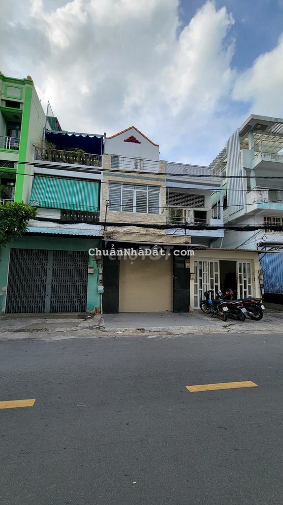 Nhà MT Nguyễn Chí Thanh Q11 4x22m 2L 6pn 25 triệu Nhà MT Nguyễn Chí Thanh Q11 4x22m 2L 6pn 25 triệu