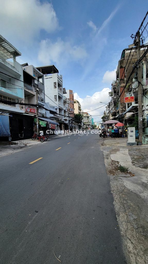 Nhà MT Nguyễn Chí Thanh Q11 4x22m 2L 6pn 25 triệu Nhà MT Nguyễn Chí Thanh Q11 4x22m 2L 6pn 25 triệu