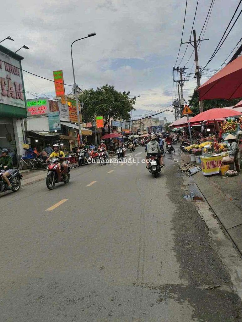 Nhà Mặt Tiền Chợ-Trệt Lửng-100m2-2pn-Buôn Bán Sầm Uất