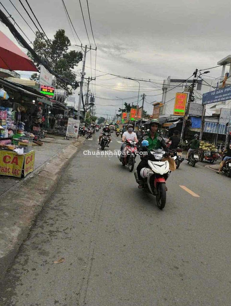 Nhà Mặt Tiền Chợ-Trệt Lửng-100m2-2pn-Buôn Bán Sầm Uất